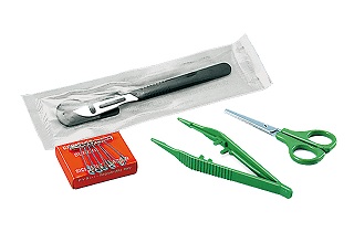 SET DI STRUMENTI SOS MONOUSO IN PLASTICA - Doctor Vinz